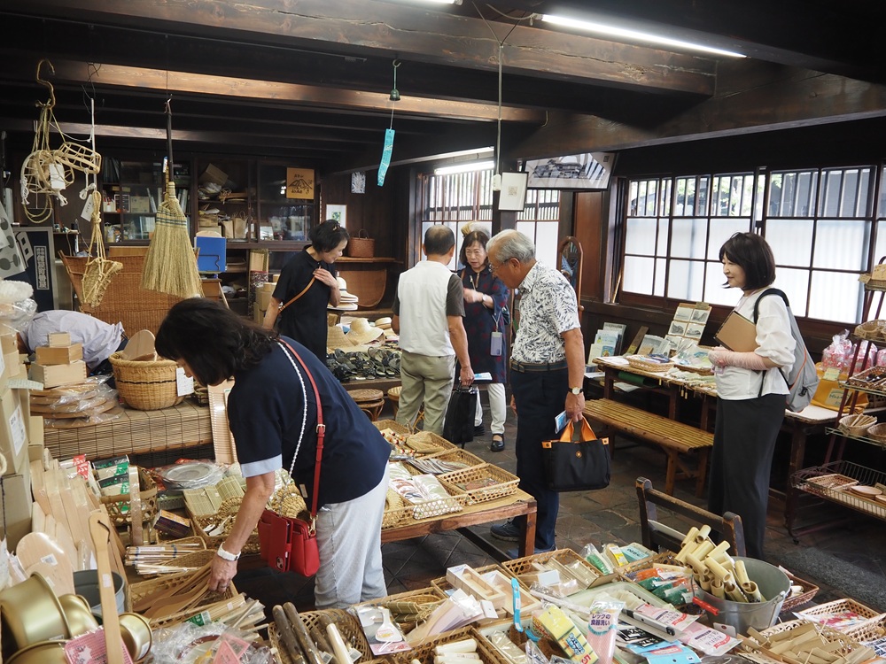 日本人の方々を紺屋町などでガイドしました（2025年9月10日（水））
